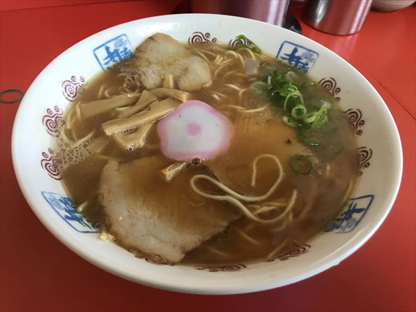 和歌山ラーメン 井出商店 伝説の行列店の味は本物か？ | ご当地ラーメン探訪